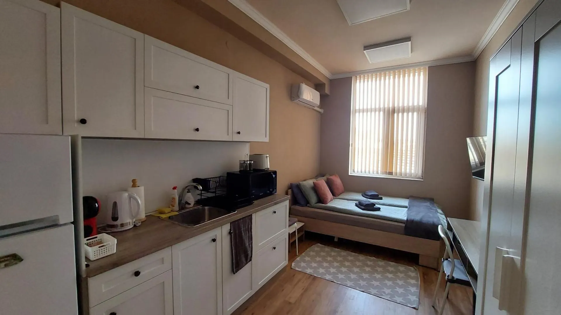 Уютен Апартамент В Център Бургас Apartment
